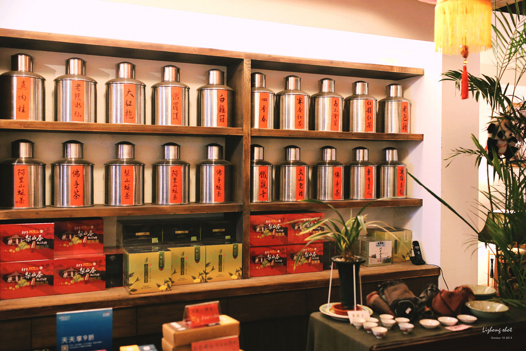 那個不是過年的迪化街趴趴走