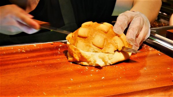 【台南市-中西區】來自日本的冰火菠蘿『世界第二好吃的現烤冰淇淋菠蘿麵包』,在台南小西門插旗啦🎉🎉🎉