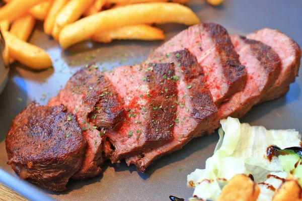 【中和餐廳】Mastro Cafe-超級巨無霸份量的戰斧豬排