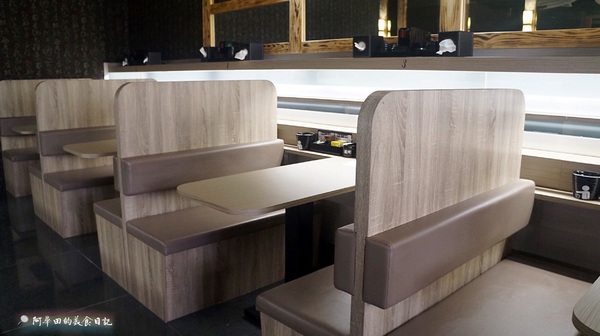 初原壽司：【苗栗竹南】初原壽司以磁浮列車方式送餐，除了科技感外，更增添了許多樂趣！