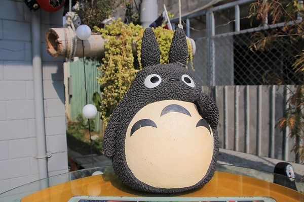 三合院咖啡：【彰化和美景點】3HOUSE三合院咖啡~超療癒彩繪美拍打卡景點，蛋黃哥，豆豆龍，小小兵大集合