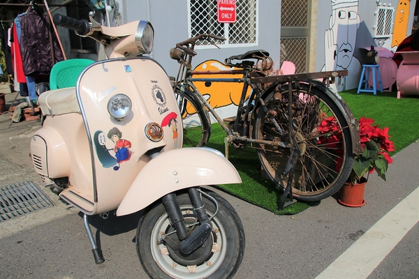 三合院咖啡：【彰化和美景點】3HOUSE三合院咖啡~超療癒彩繪美拍打卡景點，蛋黃哥，豆豆龍，小小兵大集合