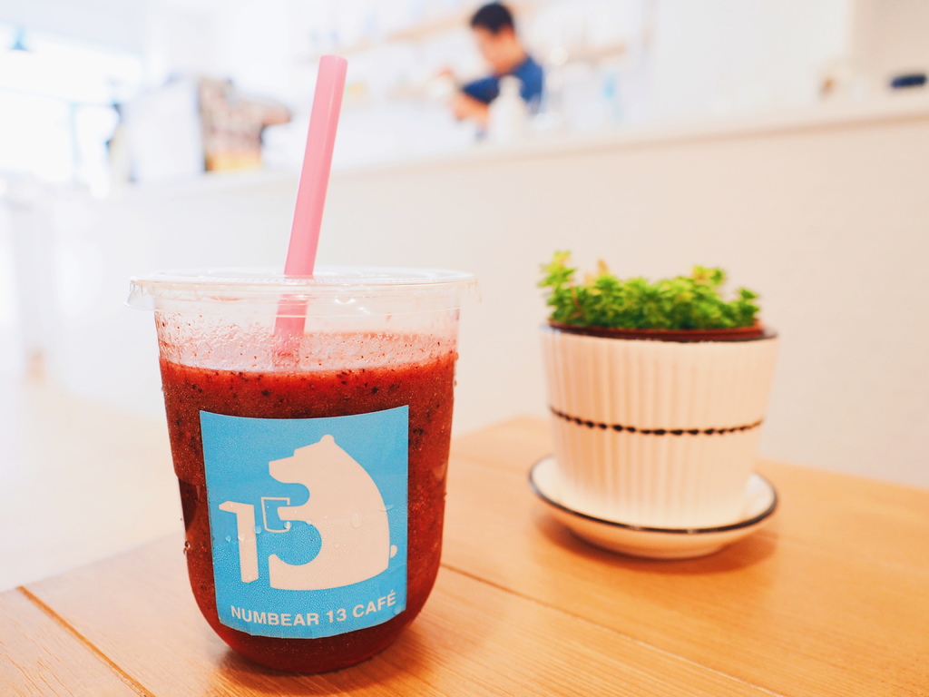 Numbear 13 Café17.jpg