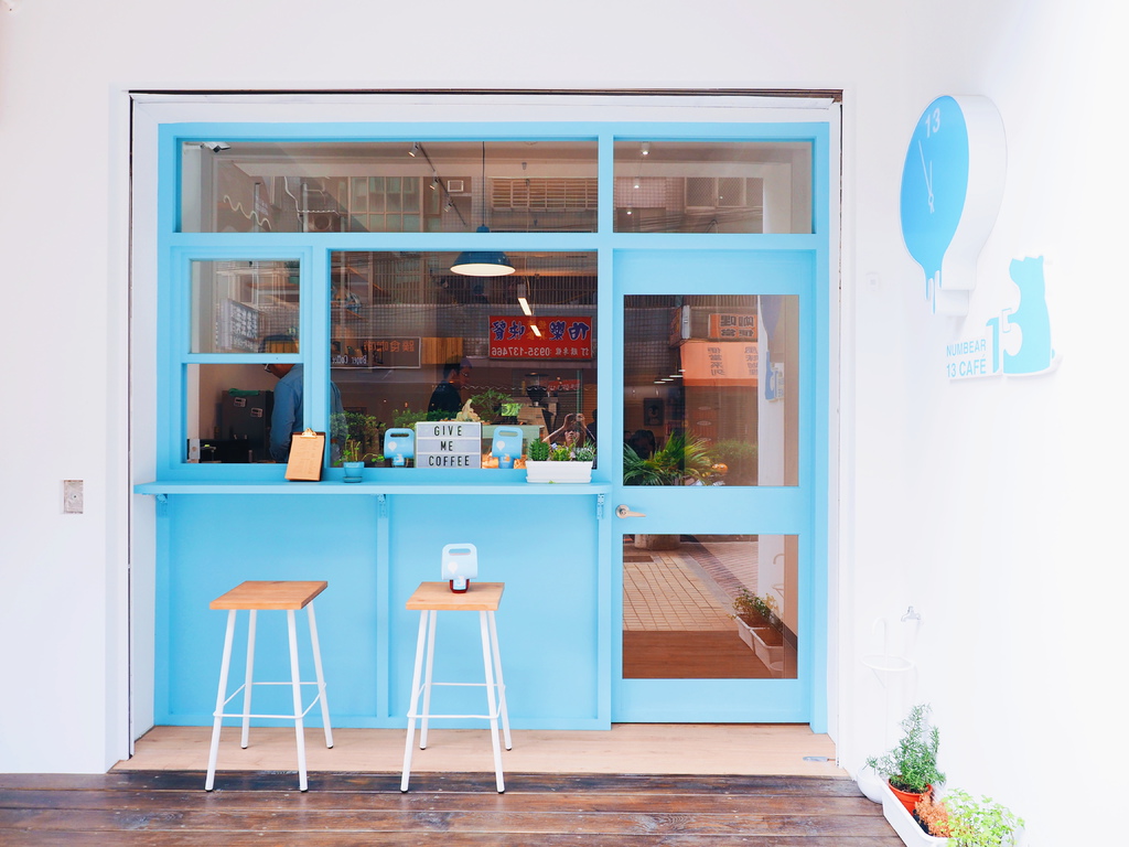 Numbear 13 Café4.jpg
