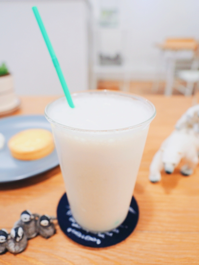 Numbear 13 Café16.jpg