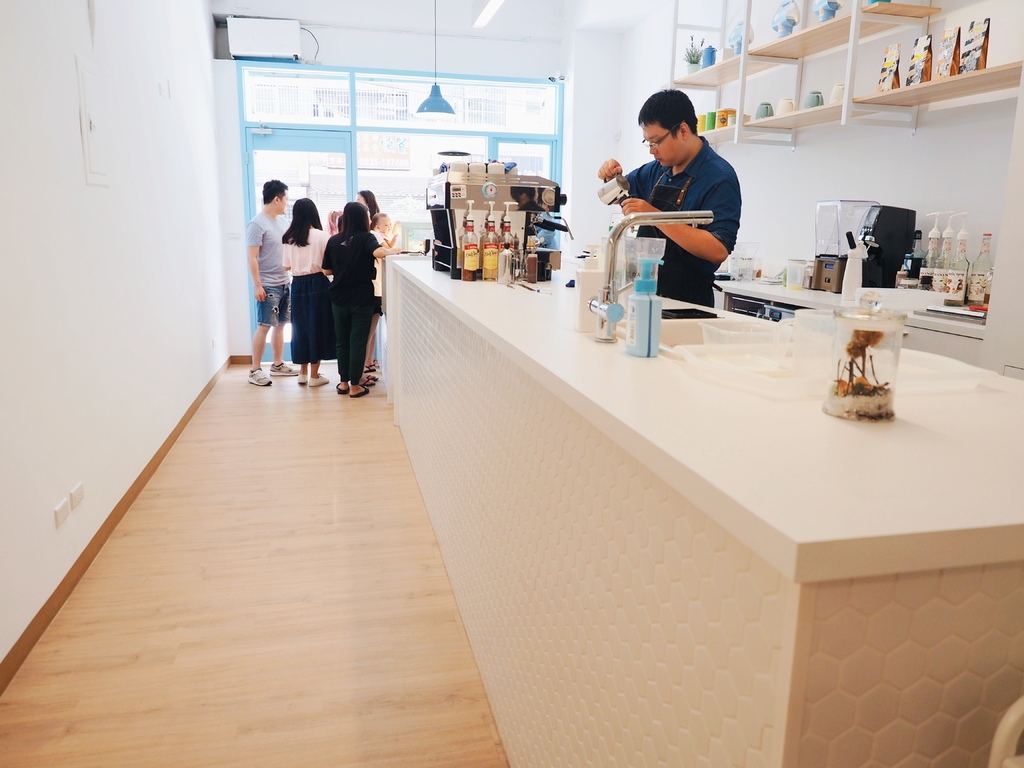 Numbear 13 Café9.jpg