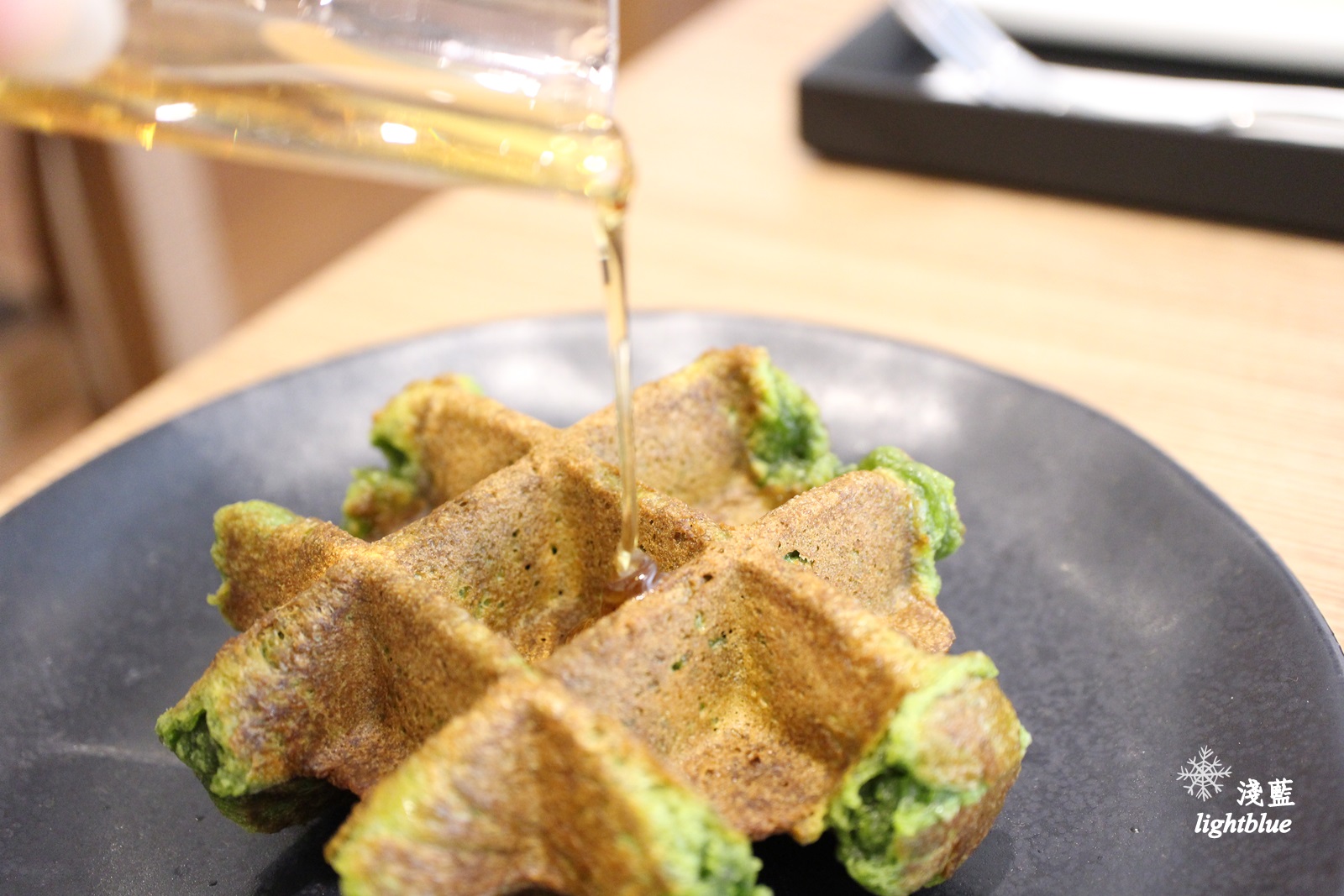 [ 忠孝復興站美食 ] 淺藍 × Matcha one忠孝店～忠孝店限定二年坂抹茶慕斯、抹茶格子鬆餅