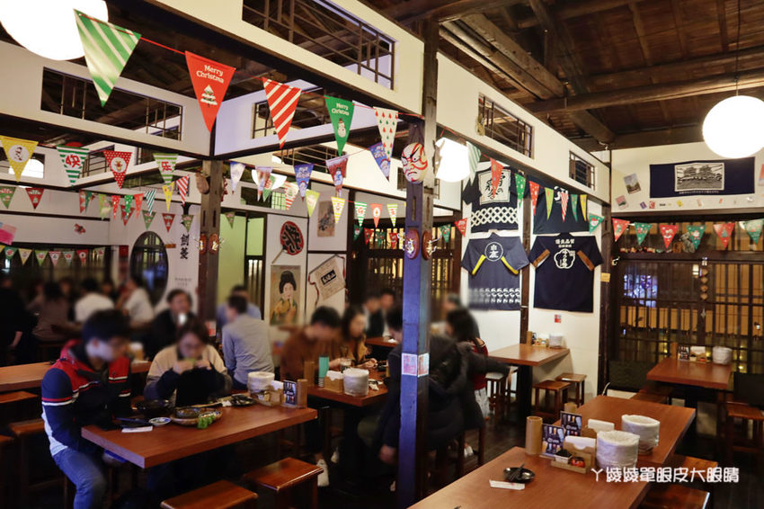 新竹居酒屋推薦大村武串燒居酒屋!護城河邊美到翻的日式老宅,穿越時空享受懷舊氛圍吃美食喝酒