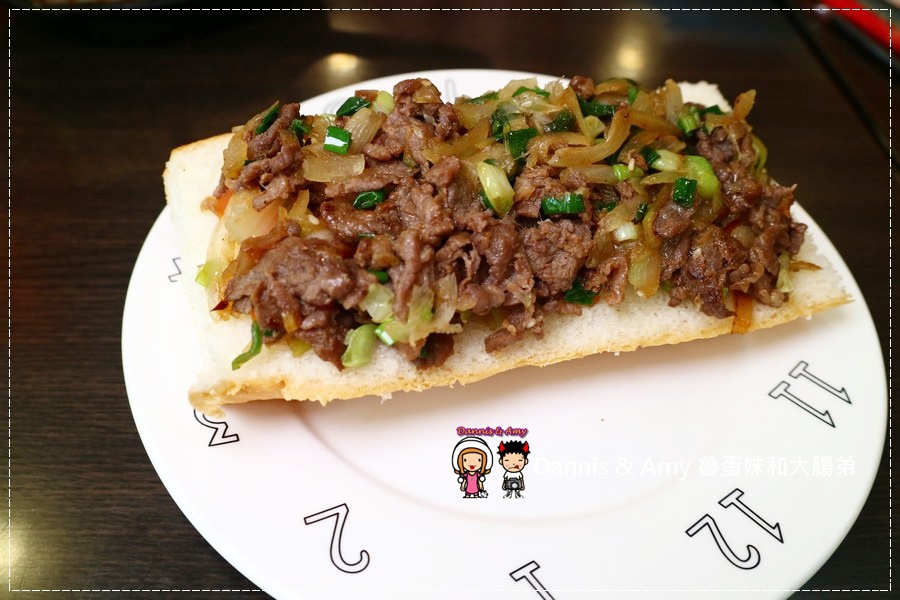 20170619《苗栗頭份美食》EQ早餐。犯規的古巴三明治。創意客家風情鐵板鹹豬肉堡。澎湃蛋捲餅｜健康滿點好吃推薦。頭份國中附近（影片） (9).JPG