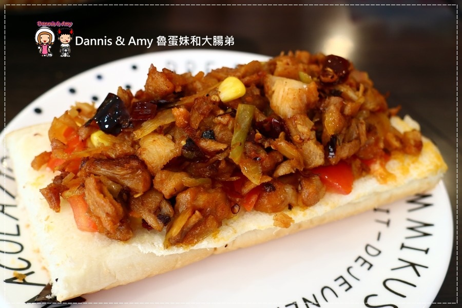 20170619《苗栗頭份美食》EQ早餐。犯規的古巴三明治。創意客家風情鐵板鹹豬肉堡。澎湃蛋捲餅｜健康滿點好吃推薦。頭份國中附近（影片） (10).JPG