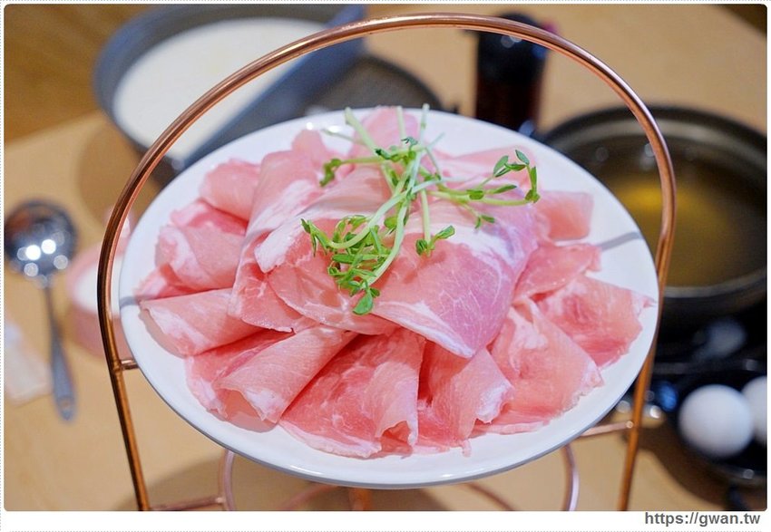 浮誇下午茶三層架、30隻爆量蝦蝦、飲料白飯無限吃，隱藏版每日限量六組好搶手！！