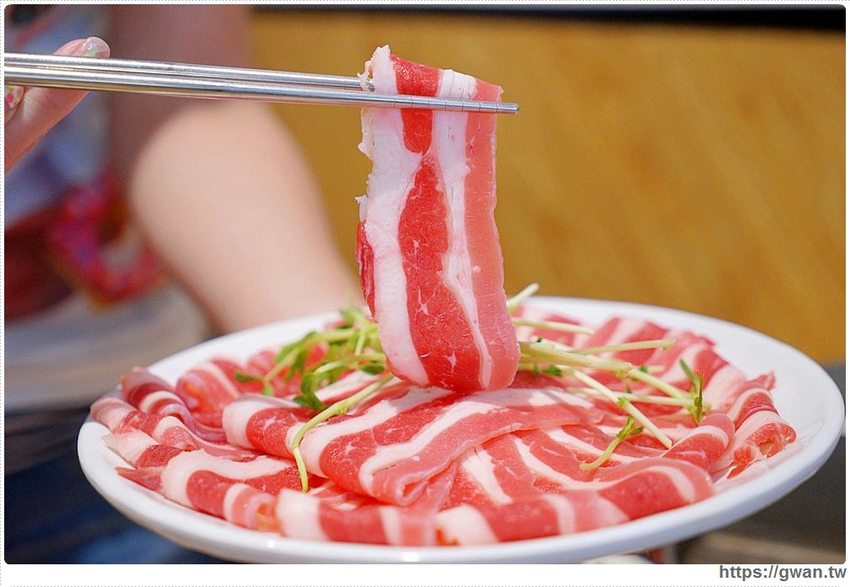 浮誇下午茶三層架、30隻爆量蝦蝦、飲料白飯無限吃，隱藏版每日限量六組好搶手！！