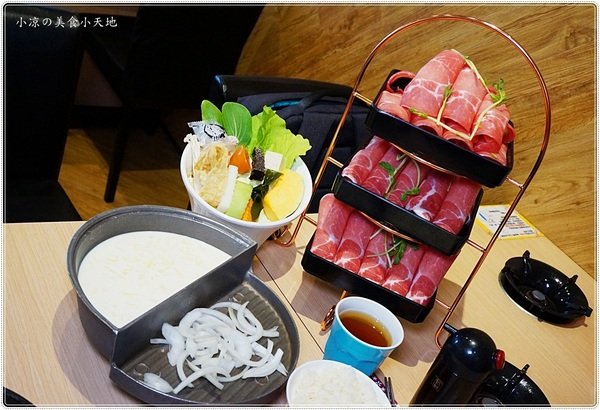 大樂鍋精緻鍋物專賣店：台中南屯』大樂鍋精緻鍋物專賣店║全新造型鍋喜燒，吃肉選鍋隨你搭(白飯、飲料吃到飽)