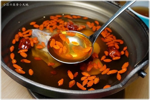 大樂鍋精緻鍋物專賣店：台中南屯』大樂鍋精緻鍋物專賣店║全新造型鍋喜燒，吃肉選鍋隨你搭(白飯、飲料吃到飽)