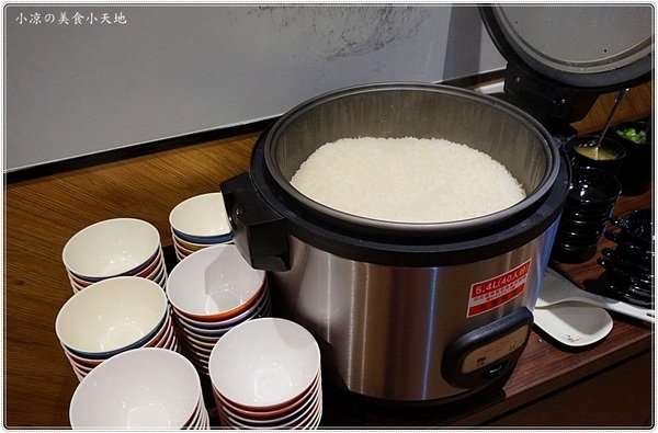 大樂鍋精緻鍋物專賣店：台中南屯』大樂鍋精緻鍋物專賣店║全新造型鍋喜燒，吃肉選鍋隨你搭(白飯、飲料吃到飽)