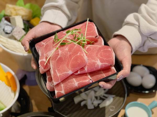 大樂鍋精緻鍋物專賣店：【台中南屯區】平價一鍋一燒推薦 大樂鍋精緻鍋物專賣店