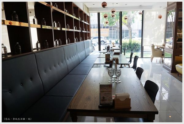 Fatty's崇德店-9-店內座位.JPG Fatty's崇德店-9-店內座位.JPG