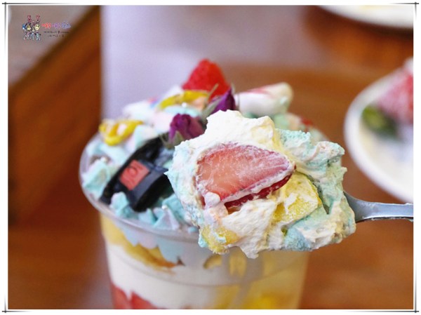 桃園美食,中原甜點,草莓甜點,草莓季,MOFA魔法氛子