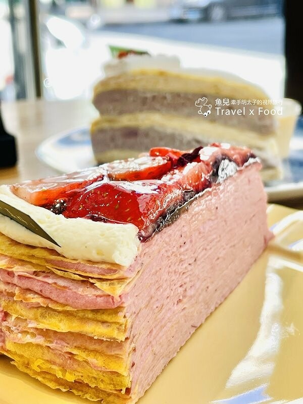 招手甜點控👋 價格平實,不限時甜點店,中原商圈專業級的手作千層蛋糕,呼朋引伴喝午茶,首選MOFA魔法氛子♥️ @魚兒 x 牽手明太子的「視」界旅行