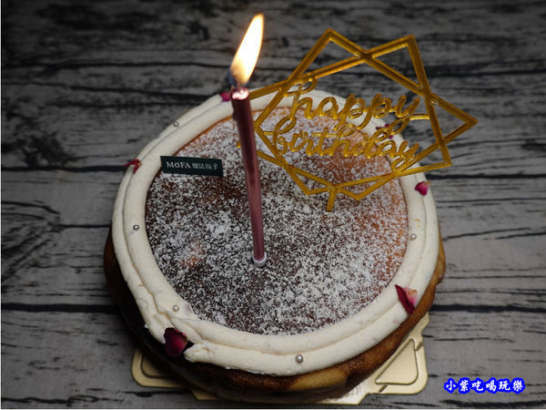 魔法氛子-芋頭千層生日蛋糕 (15).jpg