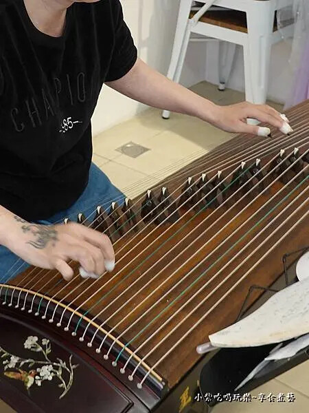 體驗彈古箏-2025魔法氛子蛋糕店 (2).jpg