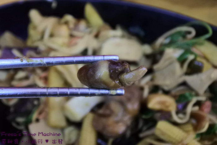 【台南市-東區美食】御膳現炒鹵味★顛覆傳統中藥滷味印象.嚴選食材現炒三杯香.滿足挑剔味蕾兼具色香味／宵夜美食／南紡購物中心