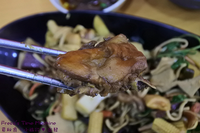 【台南市-東區美食】御膳現炒鹵味★顛覆傳統中藥滷味印象.嚴選食材現炒三杯香.滿足挑剔味蕾兼具色香味／宵夜美食／南紡購物中心