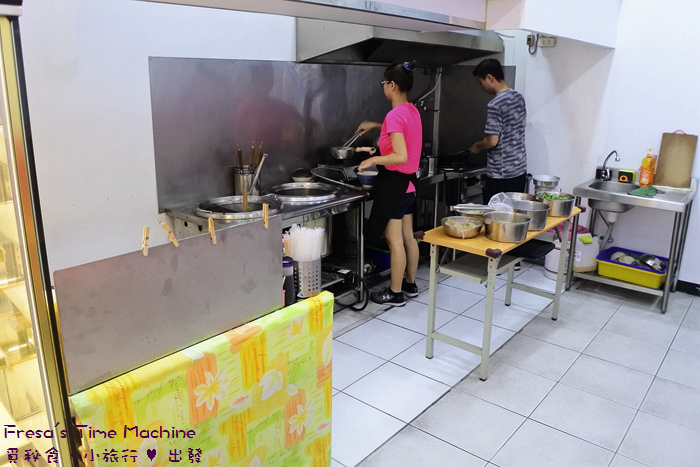 【台南市-東區美食】御膳現炒鹵味★顛覆傳統中藥滷味印象.嚴選食材現炒三杯香.滿足挑剔味蕾兼具色香味／宵夜美食／南紡購物中心