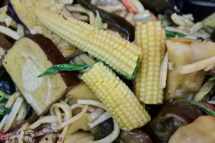 【台南市-東區美食】御膳現炒鹵味★顛覆傳統中藥滷味印象.嚴選食材現炒三杯香.滿足挑剔味蕾兼具色香味／宵夜美食／南紡購物中心