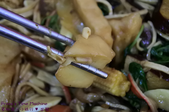 【台南市-東區美食】御膳現炒鹵味★顛覆傳統中藥滷味印象.嚴選食材現炒三杯香.滿足挑剔味蕾兼具色香味／宵夜美食／南紡購物中心