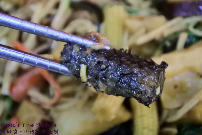 【台南市-東區美食】御膳現炒鹵味★顛覆傳統中藥滷味印象.嚴選食材現炒三杯香.滿足挑剔味蕾兼具色香味／宵夜美食／南紡購物中心