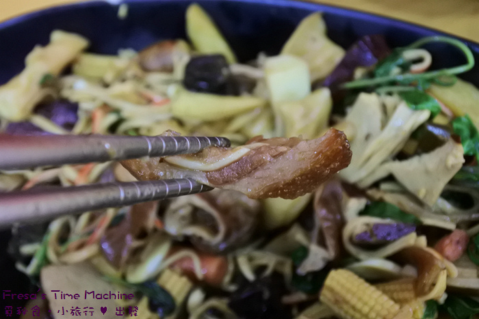 【台南市-東區美食】御膳現炒鹵味★顛覆傳統中藥滷味印象.嚴選食材現炒三杯香.滿足挑剔味蕾兼具色香味／宵夜美食／南紡購物中心