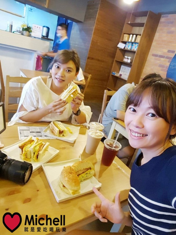 台北士林【兔司兔司碳烤三明治專賣】