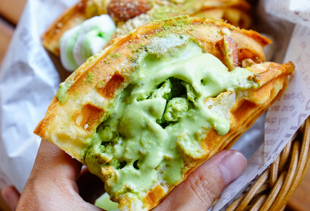 [高雄]Oh Mia歐米芽鬆餅屋-銅板價!?超酷珍珠厚奶茶鬆餅x牽絲爆餡創意披薩鬆餅!超高C/P值 高雄鬆餅推薦 - 美食好芃友