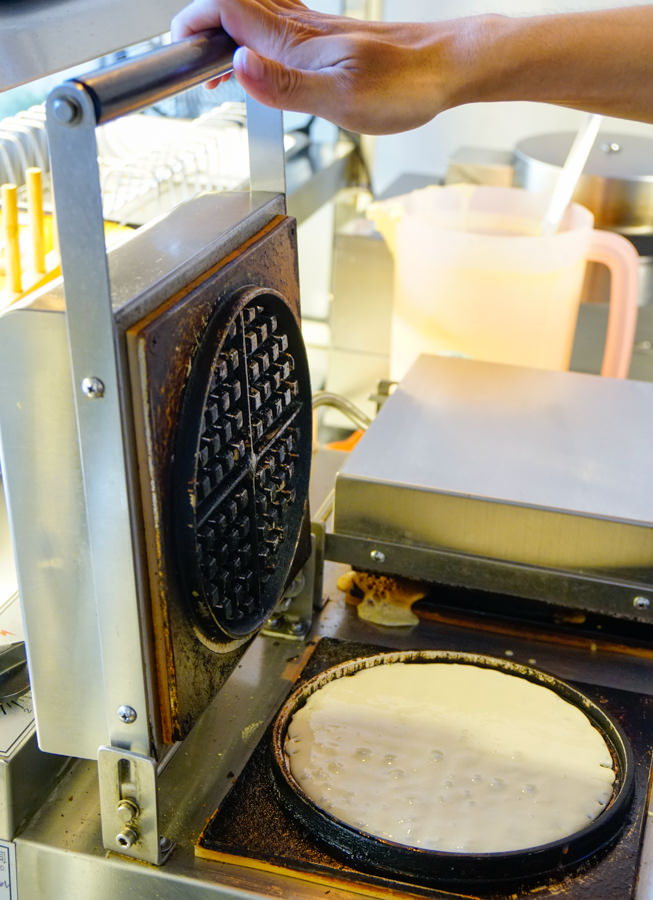 [高雄]Oh Mia歐米芽鬆餅屋-銅板價!?超酷珍珠厚奶茶鬆餅x牽絲爆餡創意披薩鬆餅!超高C/P值 高雄鬆餅推薦 - 美食好芃友