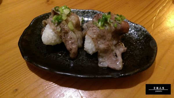 Osaka 日式炭火燒肉、壽司、吟釀料理：【高雄/食﹡新興】私藏愛店拜託不要來．高CP居酒屋全菜單分享．Osaka 日式炭火燒肉、壽司、吟釀料理