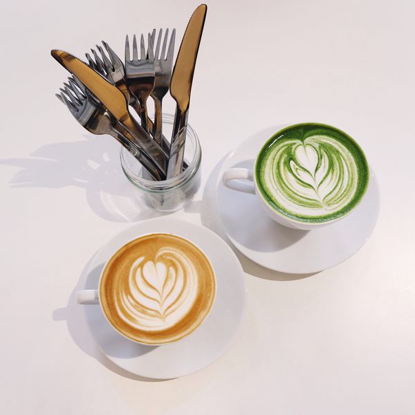 宜蘭全台唯一一間「米」戚風蛋糕專門店。一個月只開七天的白色廚房,用心堅持和擁有自己的想法堆砌起這間工作室,使用在地食材做出有故事的「米」戚風|宜蘭咖啡廳、宜蘭美食