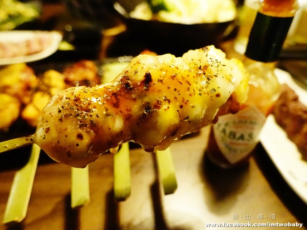 犬衛門居酒屋：【捷運美食】犬衛門居酒屋  大推七味串燒配上特調燒酒，還有賞心悅目的帥店員，這就是美妙的人蔘呀！宵夜解饞聚餐首選 市民大道/國父紀念館站