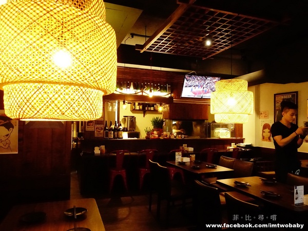 犬衛門居酒屋：【捷運美食】犬衛門居酒屋  大推七味串燒配上特調燒酒，還有賞心悅目的帥店員，這就是美妙的人蔘呀！宵夜解饞聚餐首選 市民大道/國父紀念館站