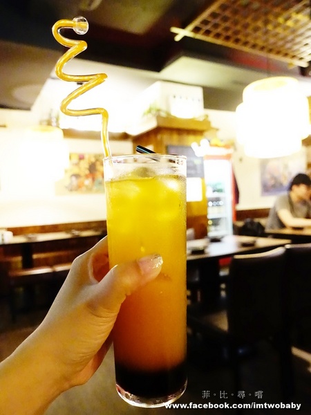 犬衛門居酒屋：【捷運美食】犬衛門居酒屋  大推七味串燒配上特調燒酒，還有賞心悅目的帥店員，這就是美妙的人蔘呀！宵夜解饞聚餐首選 市民大道/國父紀念館站