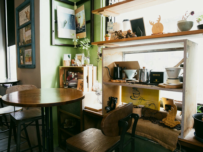 台中市北區PUSH Café 推。 咖啡 ! 特色強烈的咖啡館屬於設計工作者的咖啡館