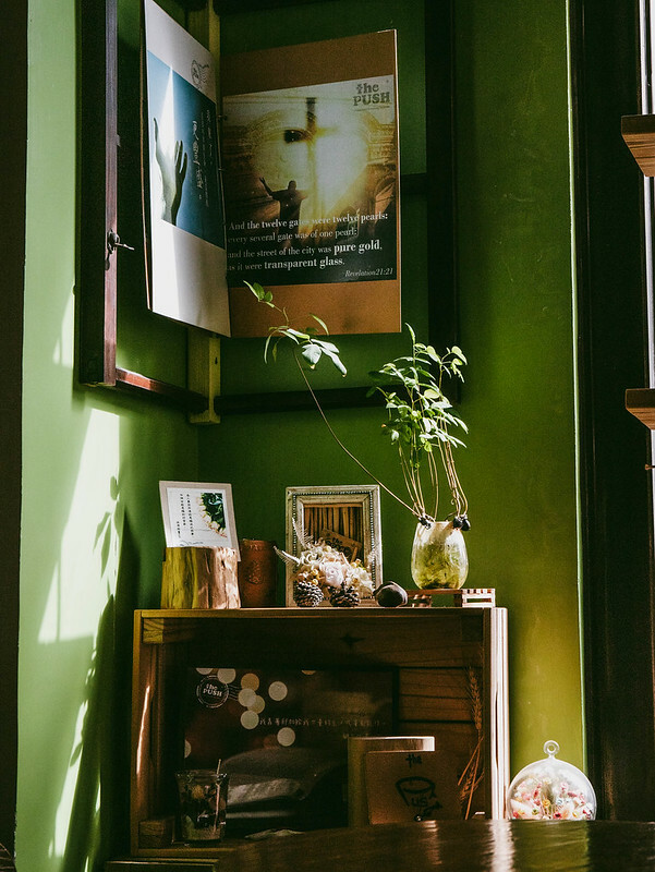 台中市北區PUSH Café 推。 咖啡 ! 特色強烈的咖啡館屬於設計工作者的咖啡館