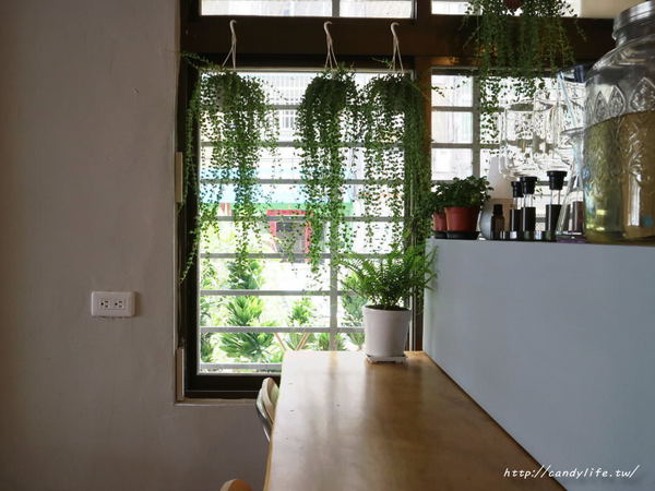 CAFÉ Alfred 愛我的.咖啡:台中美食│CAFÉ Alfred _愛我的.咖啡〃結合乾燥花的早午餐咖啡館,網美必訪IG打卡點~