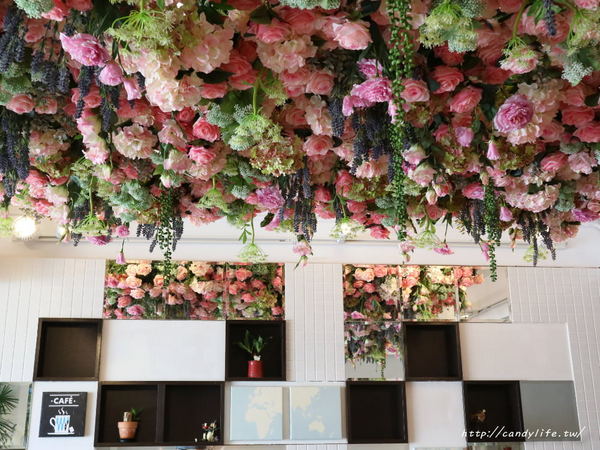 CAFÉ Alfred 愛我的.咖啡:台中美食│CAFÉ Alfred _愛我的.咖啡〃結合乾燥花的早午餐咖啡館,網美必訪IG打卡點~