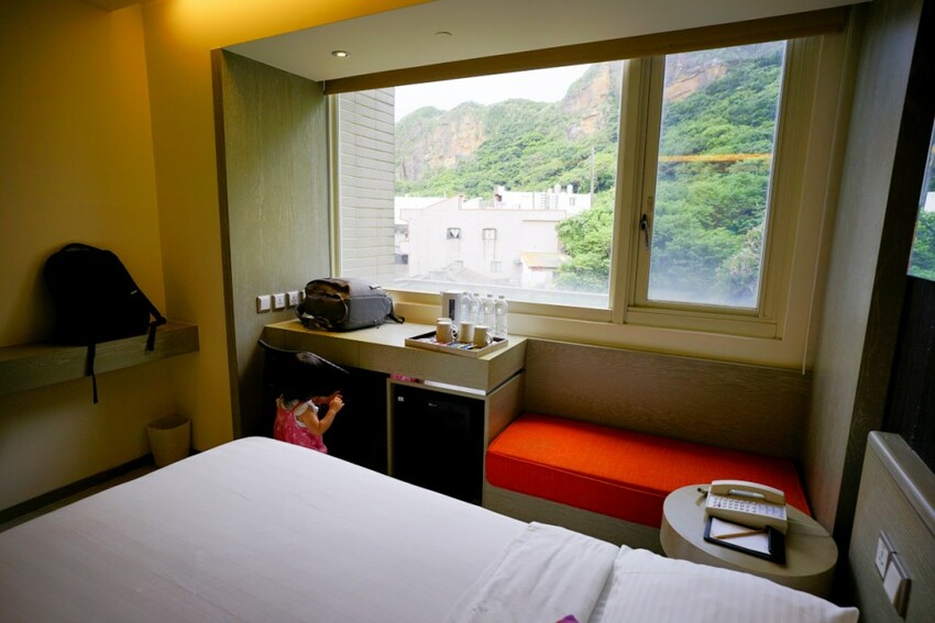 新北旅遊住宿|北海岸親子飯店推薦!薆悅酒店野柳渡假館 400坪親子遊戲室、海鮮自助餐吃到飽 順遊野柳女王頭、野柳海洋公園 - 奇奇一起玩樂趣