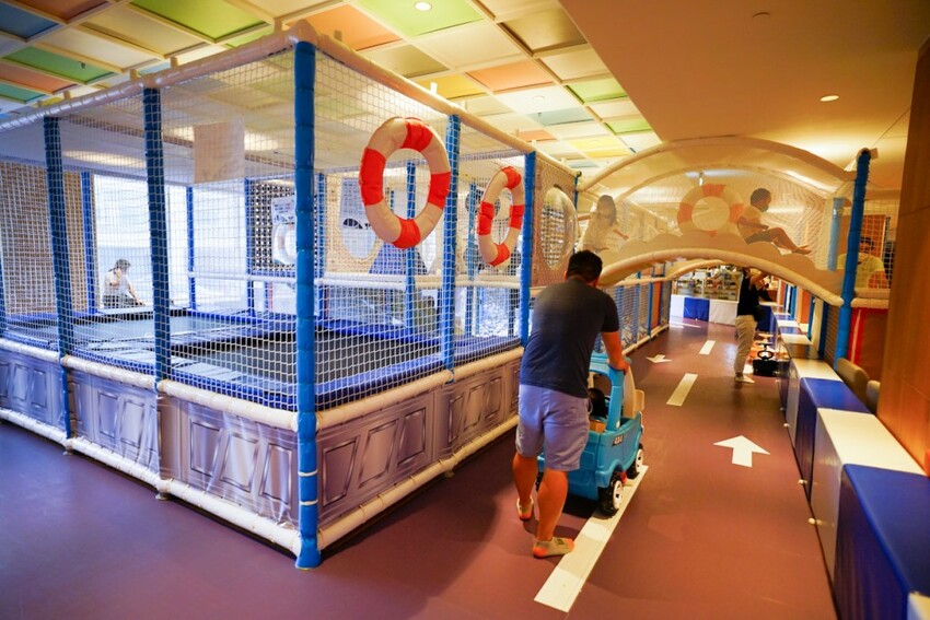 新北旅遊住宿|北海岸親子飯店推薦!薆悅酒店野柳渡假館 400坪親子遊戲室、海鮮自助餐吃到飽 順遊野柳女王頭、野柳海洋公園 - 奇奇一起玩樂趣