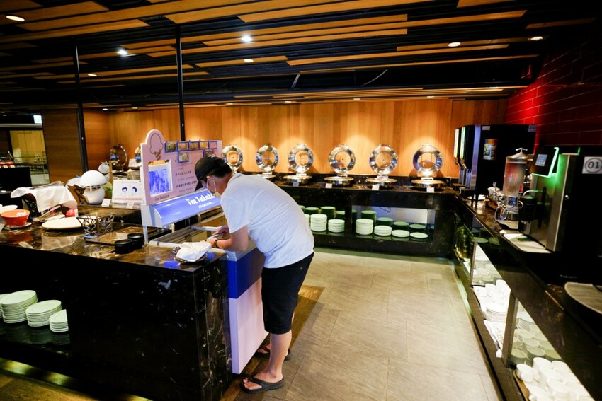 新北旅遊住宿|北海岸親子飯店推薦!薆悅酒店野柳渡假館 400坪親子遊戲室、海鮮自助餐吃到飽 順遊野柳女王頭、野柳海洋公園 - 奇奇一起玩樂趣