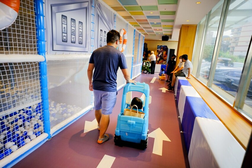 新北旅遊住宿|北海岸親子飯店推薦!薆悅酒店野柳渡假館 400坪親子遊戲室、海鮮自助餐吃到飽 順遊野柳女王頭、野柳海洋公園 - 奇奇一起玩樂趣