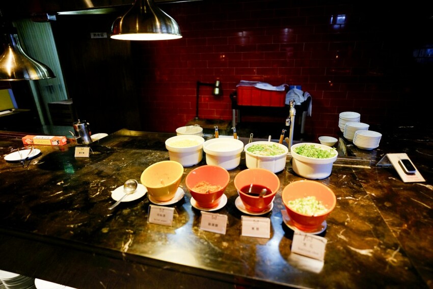 新北旅遊住宿|北海岸親子飯店推薦!薆悅酒店野柳渡假館 400坪親子遊戲室、海鮮自助餐吃到飽 順遊野柳女王頭、野柳海洋公園 - 奇奇一起玩樂趣