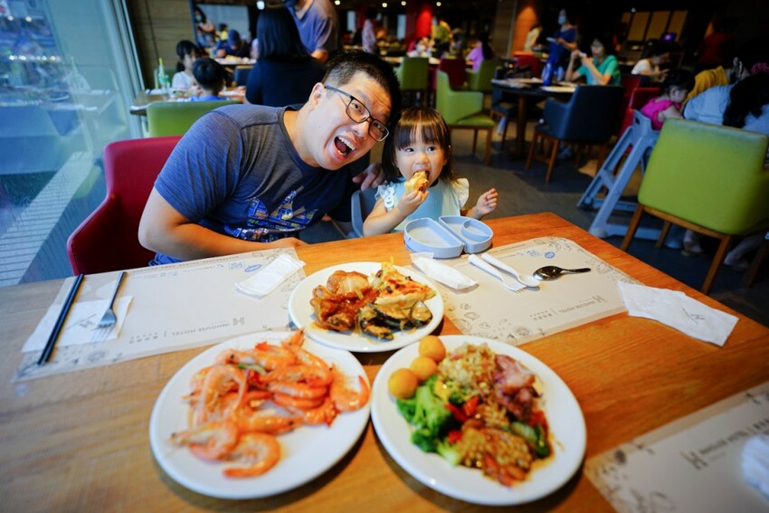 新北旅遊住宿|北海岸親子飯店推薦!薆悅酒店野柳渡假館 400坪親子遊戲室、海鮮自助餐吃到飽 順遊野柳女王頭、野柳海洋公園 - 奇奇一起玩樂趣